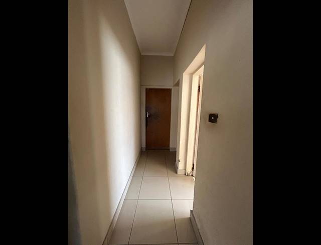 7 BEDROOM HOUSE FOR SALE IN KENSINGTON